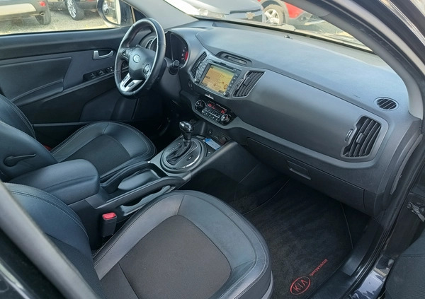 Kia Sportage cena 39900 przebieg: 219000, rok produkcji 2012 z Góra małe 352